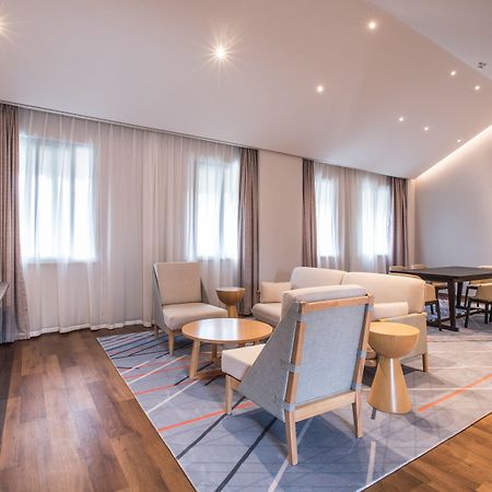Holiday Inn Express Guizhou Qinglong By Ihg Екстериор снимка